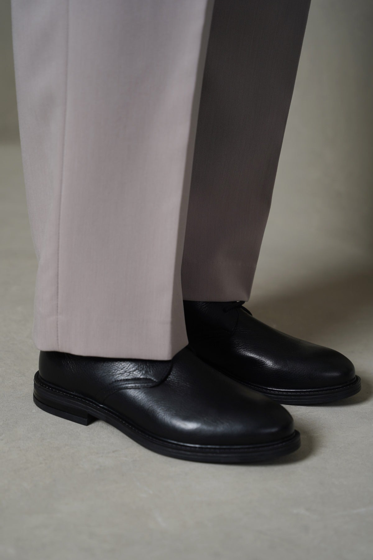LACE UP LEATHER CHUKKA BOOT