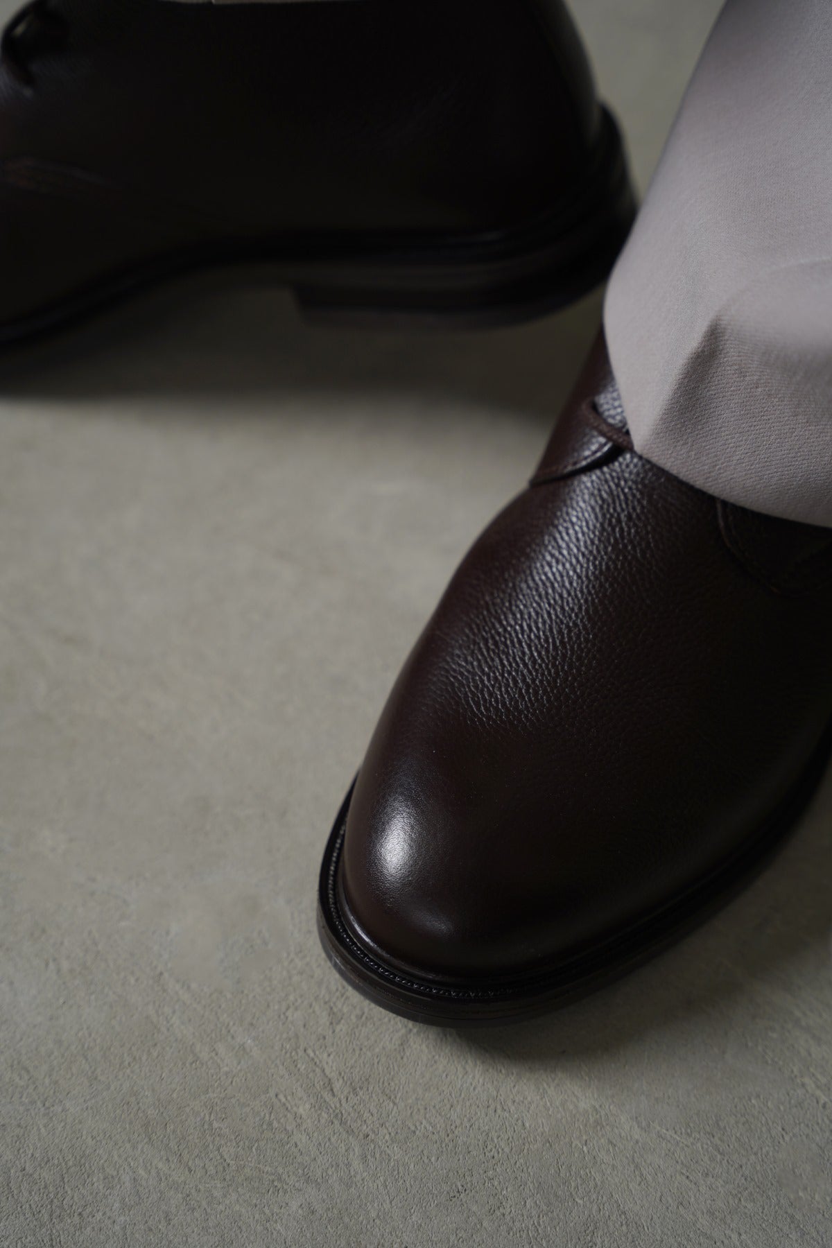 LACE UP LEATHER CHUKKA BOOT