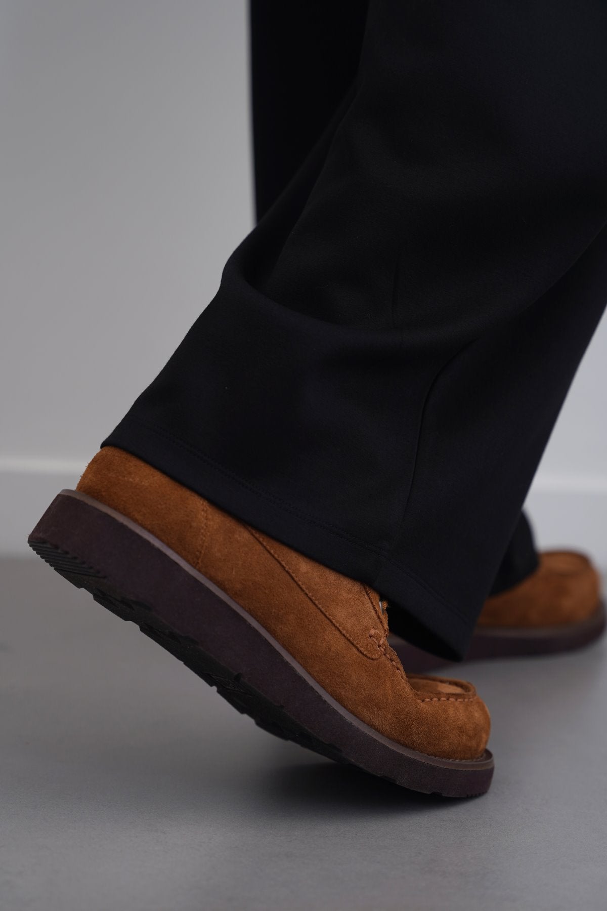 SUEDE HIGH-ANKLE BOOT