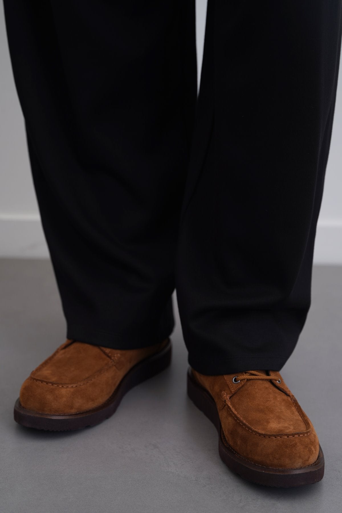 SUEDE HIGH-ANKLE BOOT