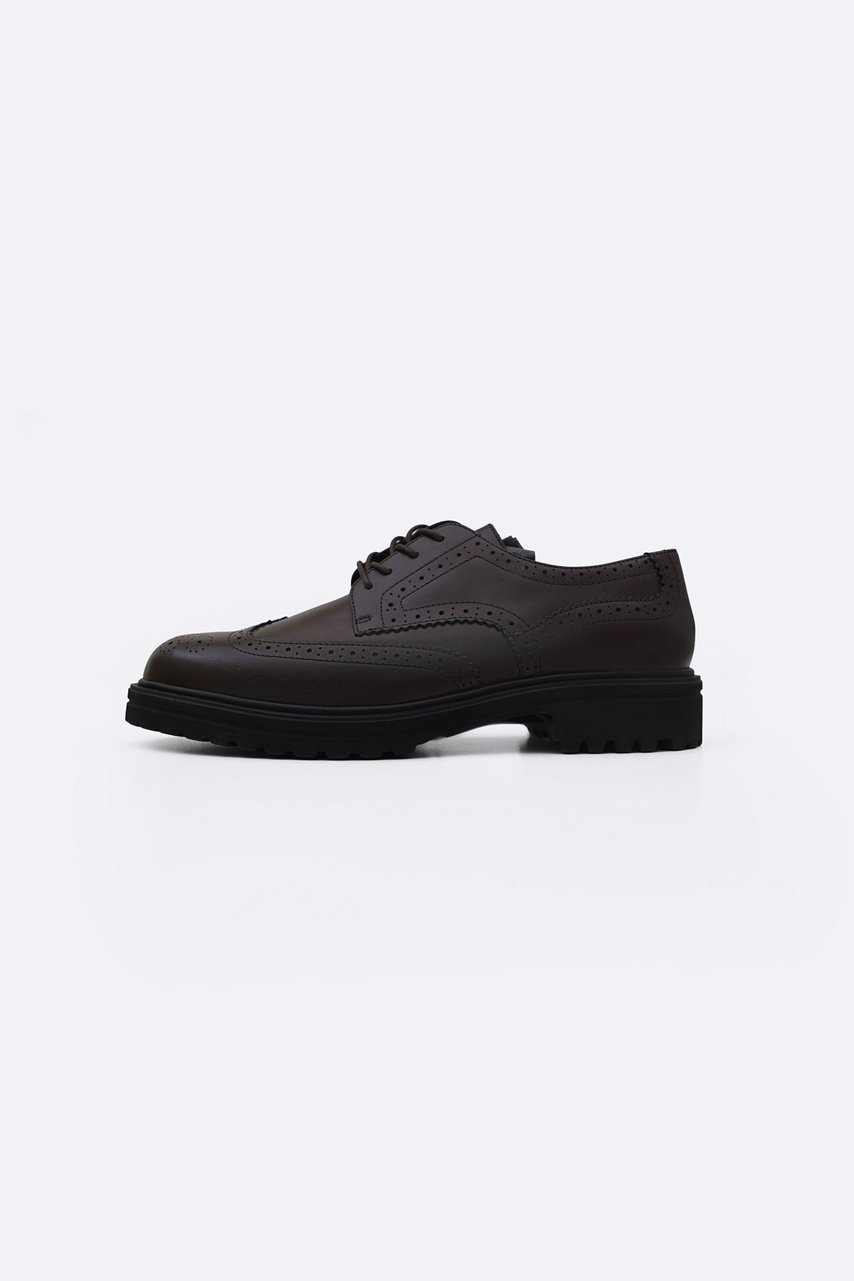 CLASSIC LEATHER BROGUES