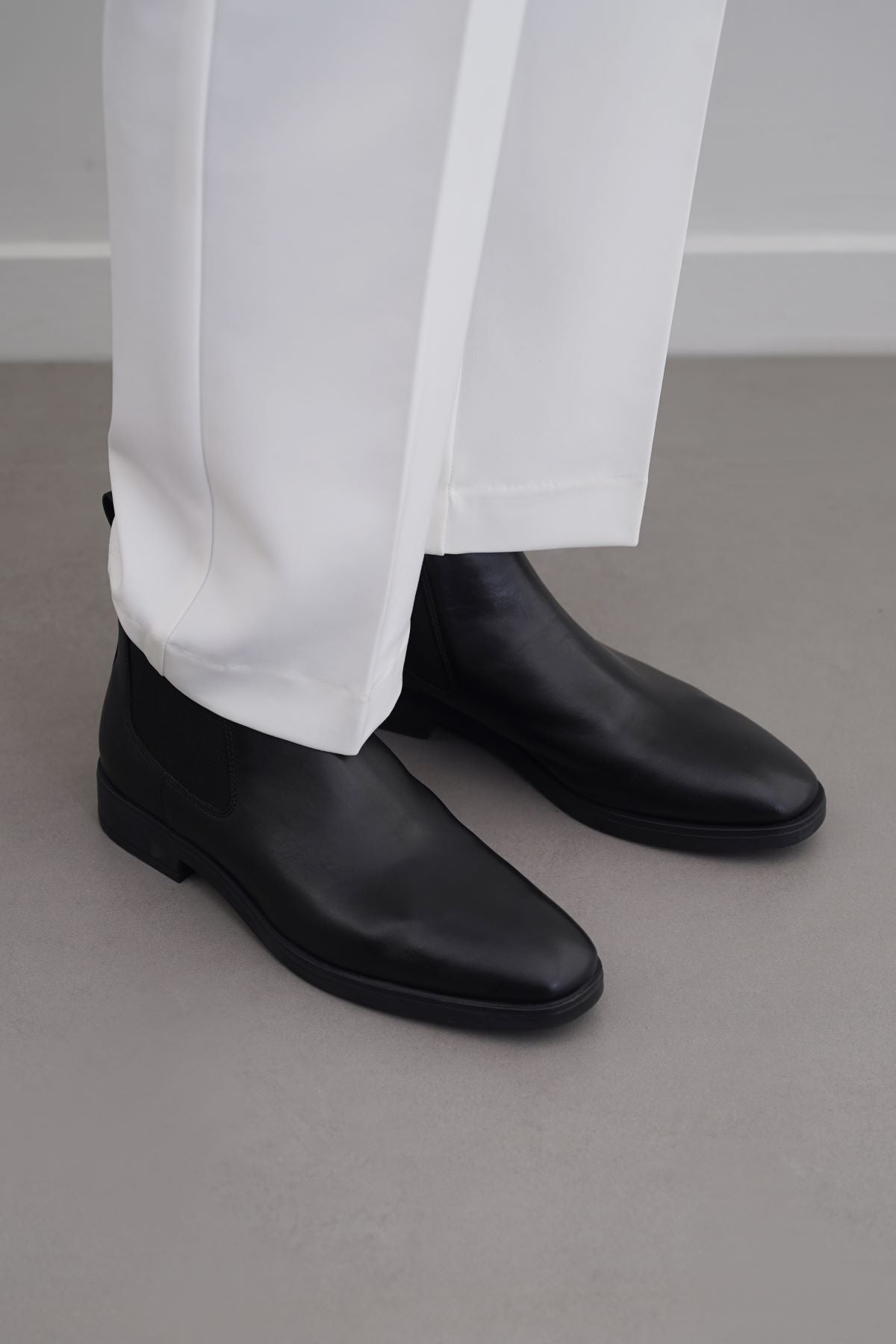 CLASSIC LEATHER CHELSEAS