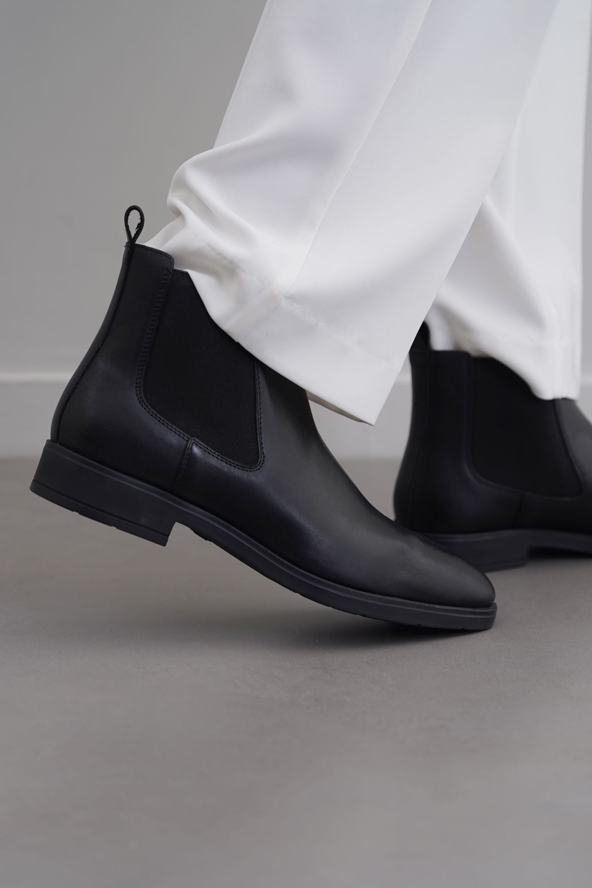 CLASSIC LEATHER CHELSEAS