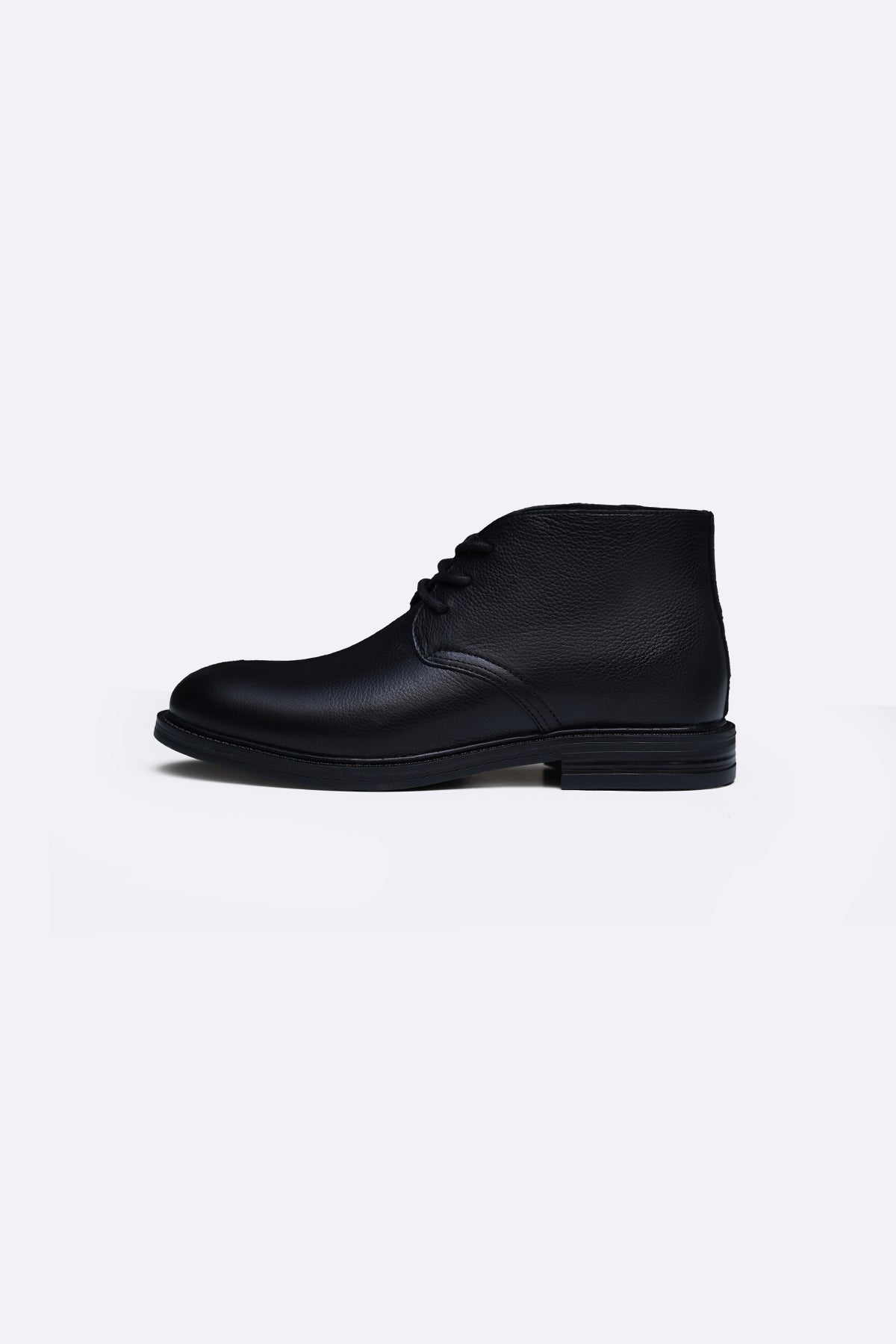 LACE UP LEATHER CHUKKA BOOT