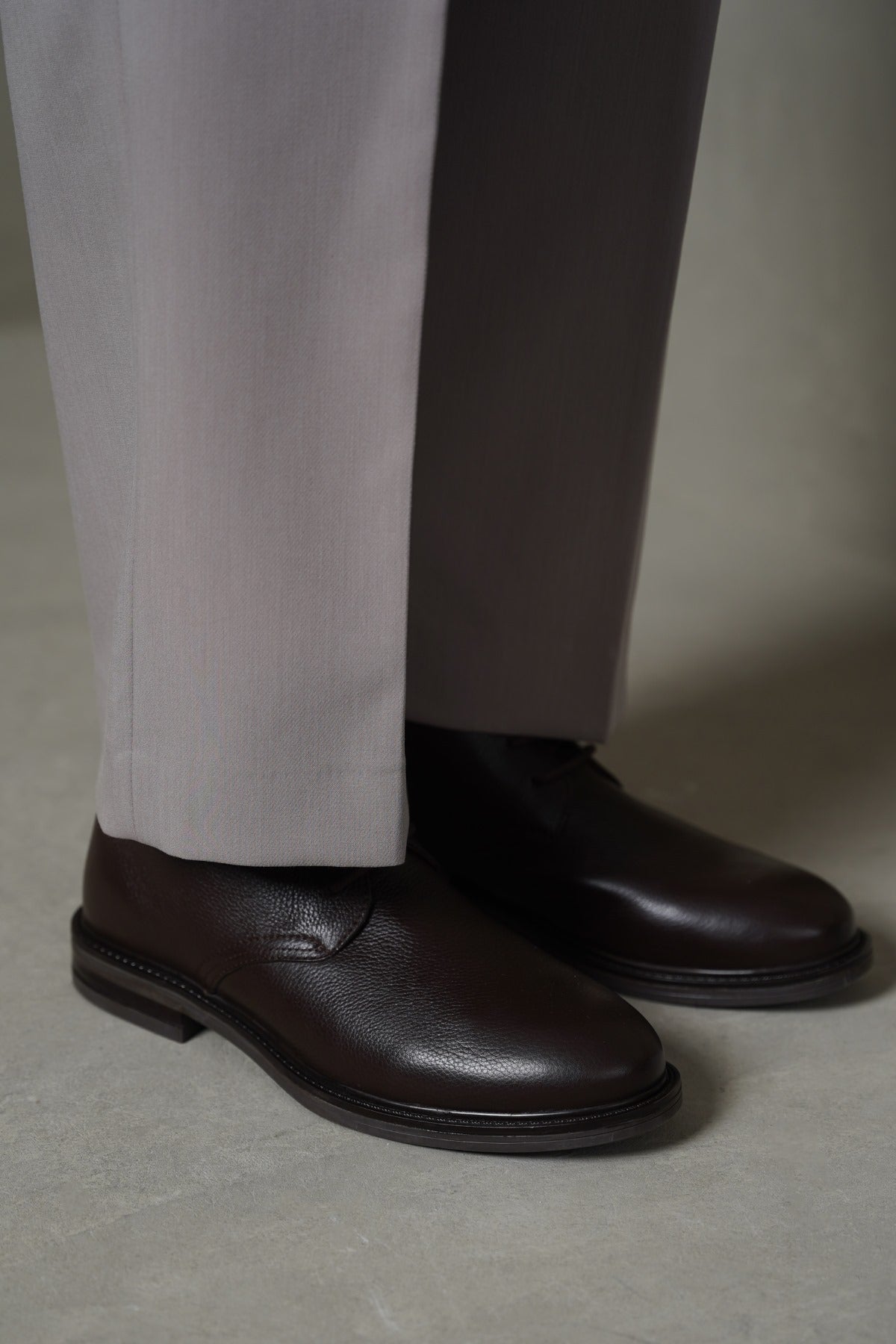 LACE UP LEATHER CHUKKA BOOT