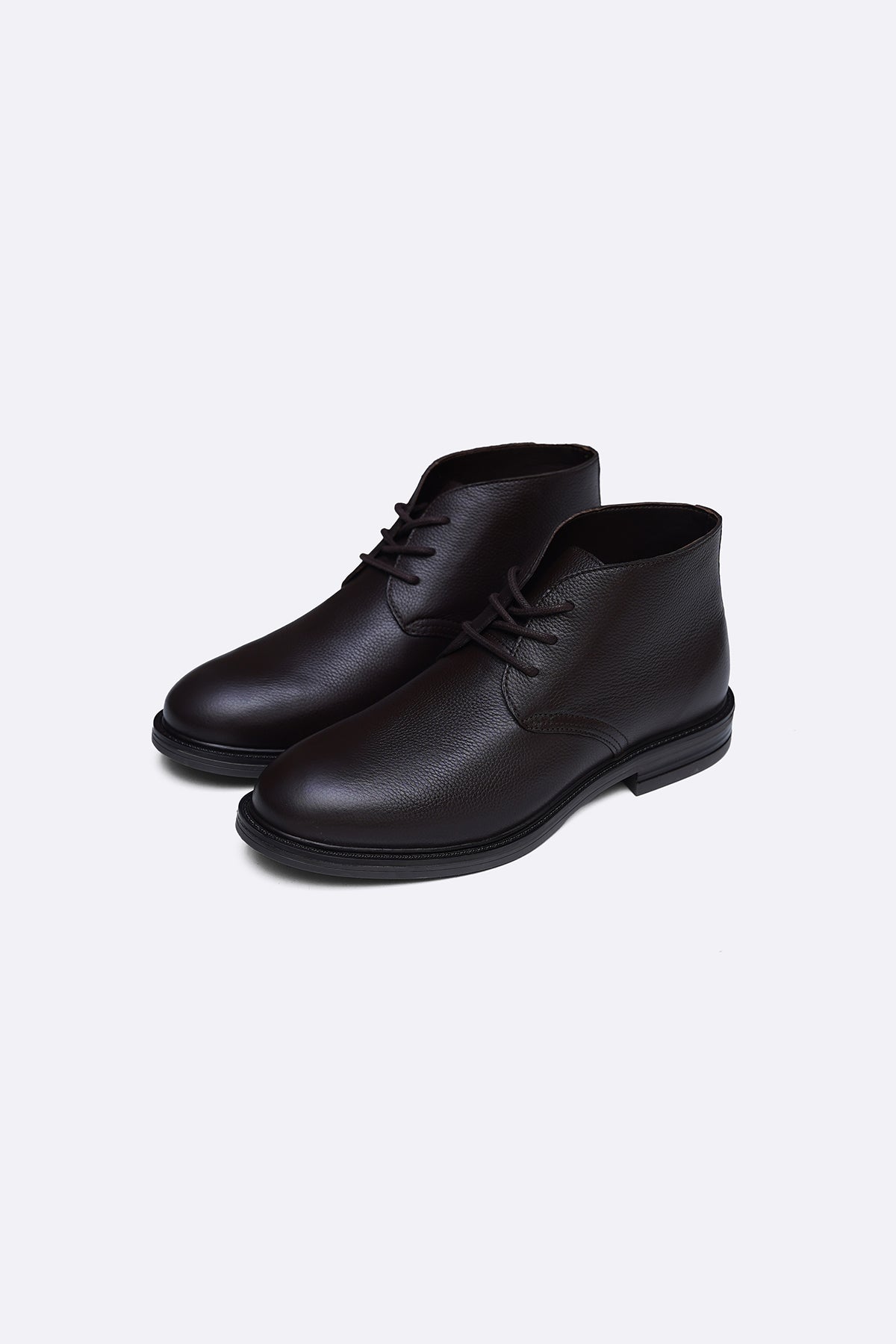 LACE UP LEATHER CHUKKA BOOT