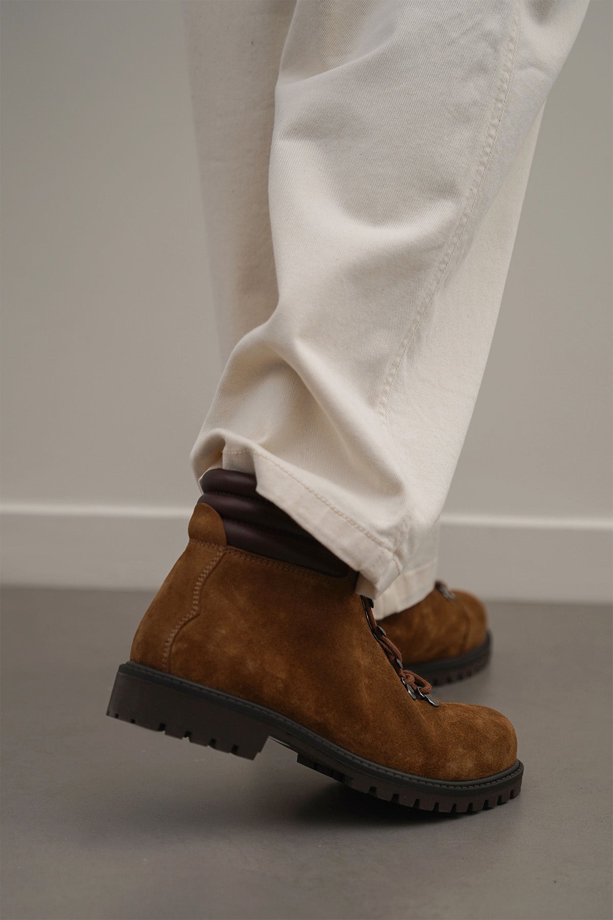 LEATHER URBAN HIKERS