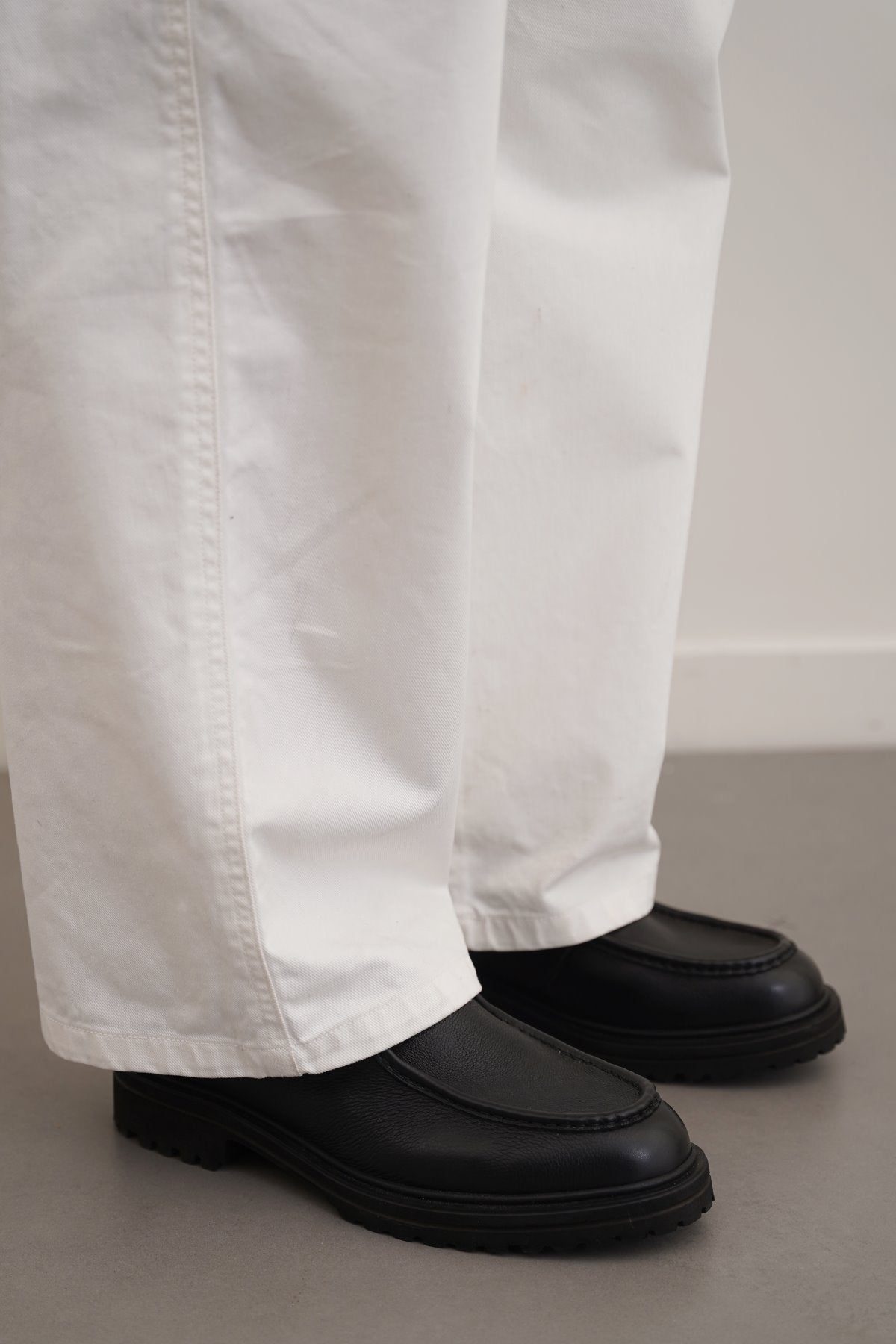 LEATHER MOC-TOE SHOES