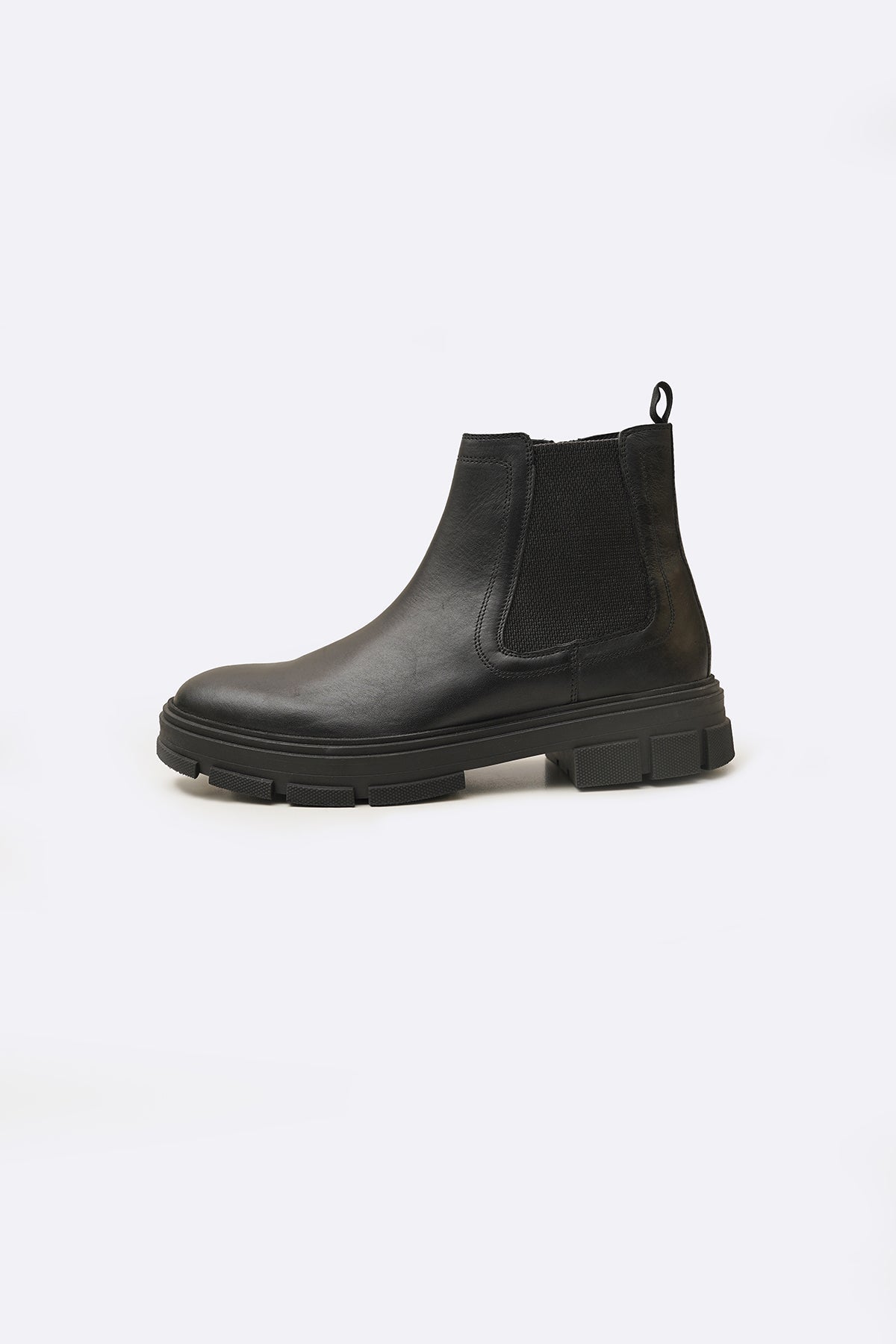 CHUNKY LEATHER BOOTS